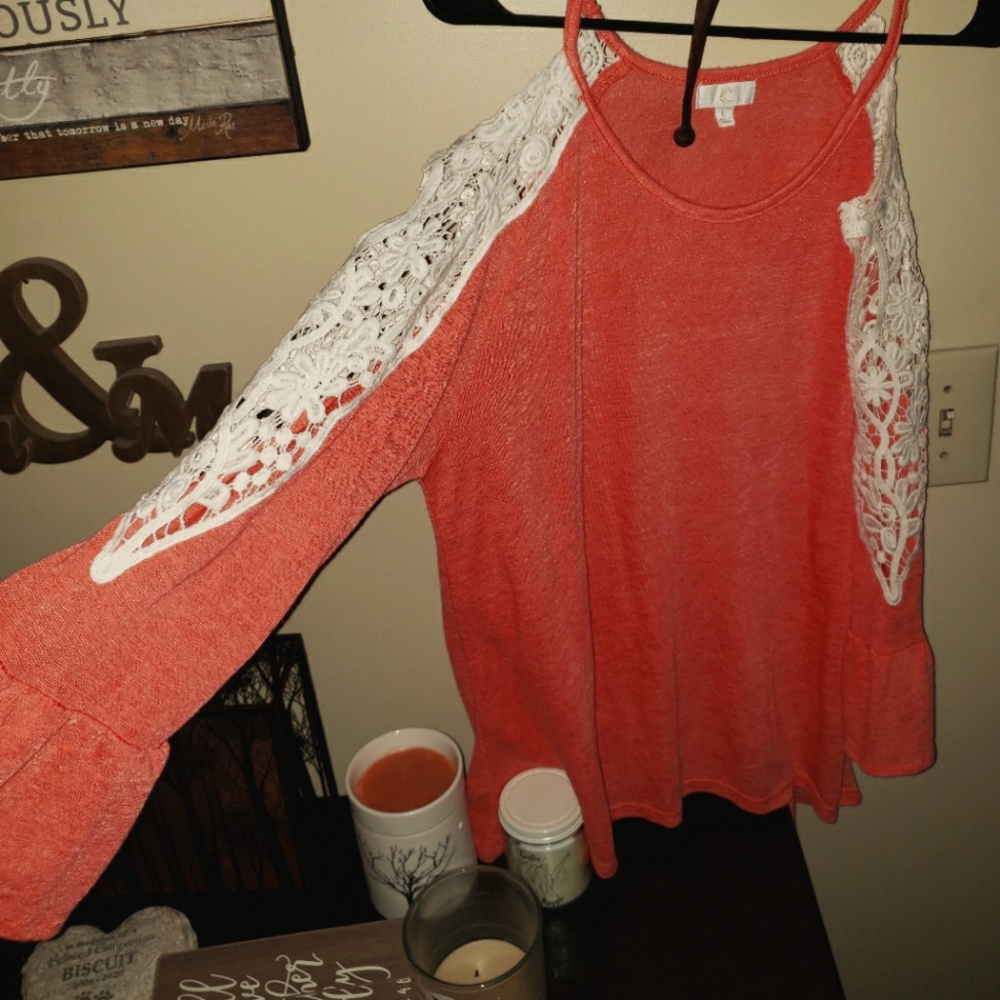 Women's Large Open Shoulder Lace Shirt